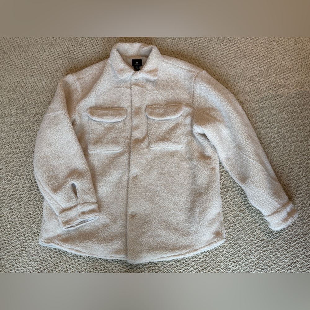 NWT H&M Sherpa Teddy Jacket Shacket Cream Size Large Relaxed Fit Comfy Button